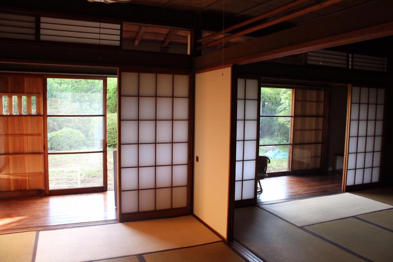 Guest House Yukari Tsuru المظهر الخارجي الصورة